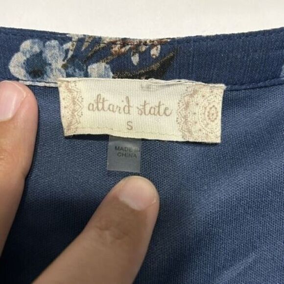 Altar'd State Women's Floral Print Blue Dress Sz S Boho Shear Bell Sleeve lined - Picture 6 of 7